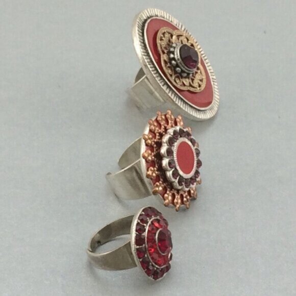 3 Adjustable Costume Rings Red Purple Silvertone Sparkly Ornate Boho Rhinestone - Picture 5 of 13